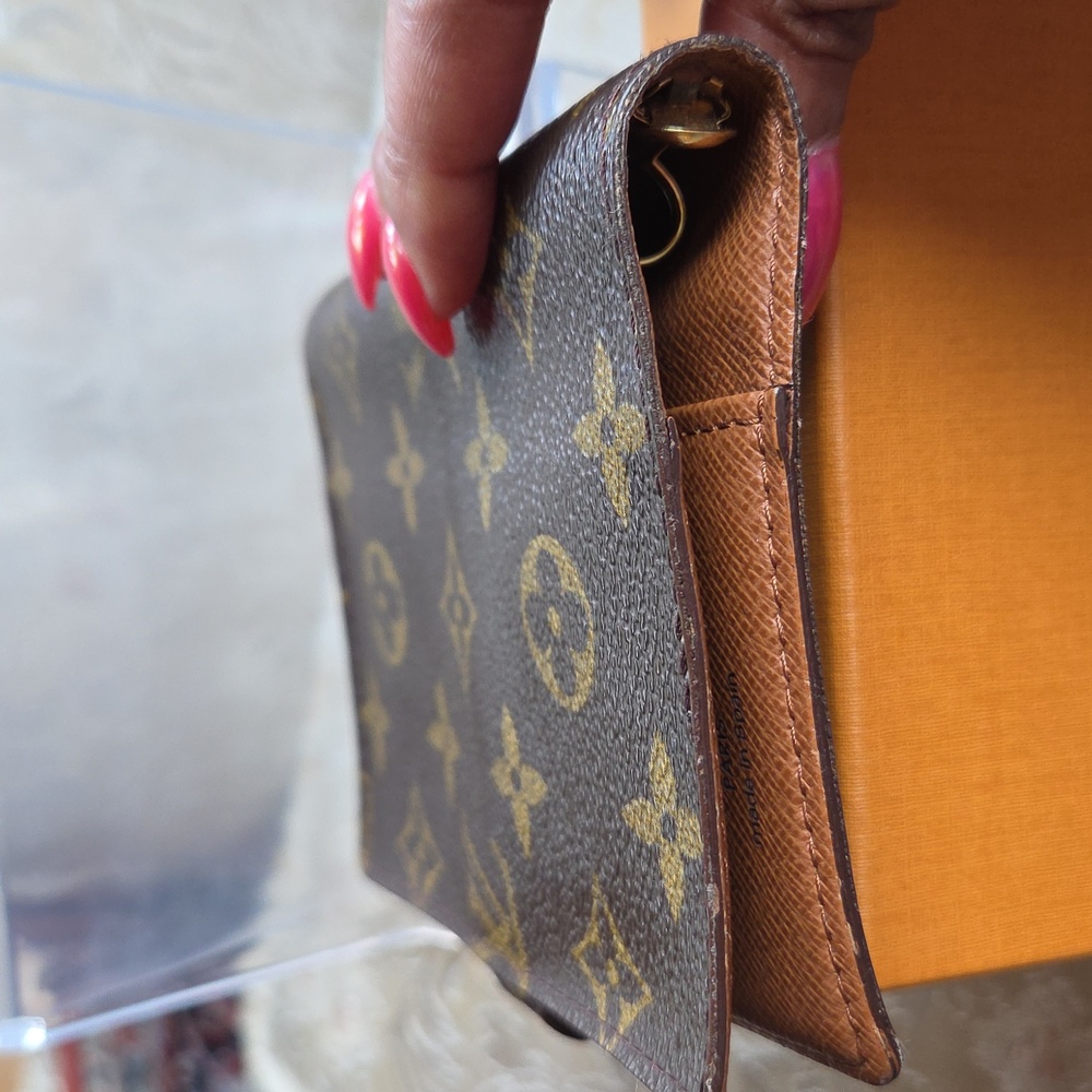 Louis Vuitton Monogram Brown and Gold Agenda Cover/Passport Holder - Picture 8 of 8